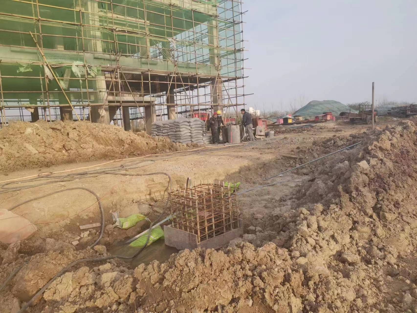 木兰当桥梁出现裂缝的时候应该及时加固修补